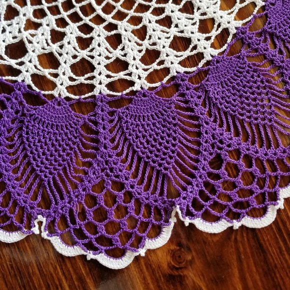 Vintage Style New Hand Crafted Cluster Pineapple Doily, Purple & White, 25 1/2" - Picture 3 of 5